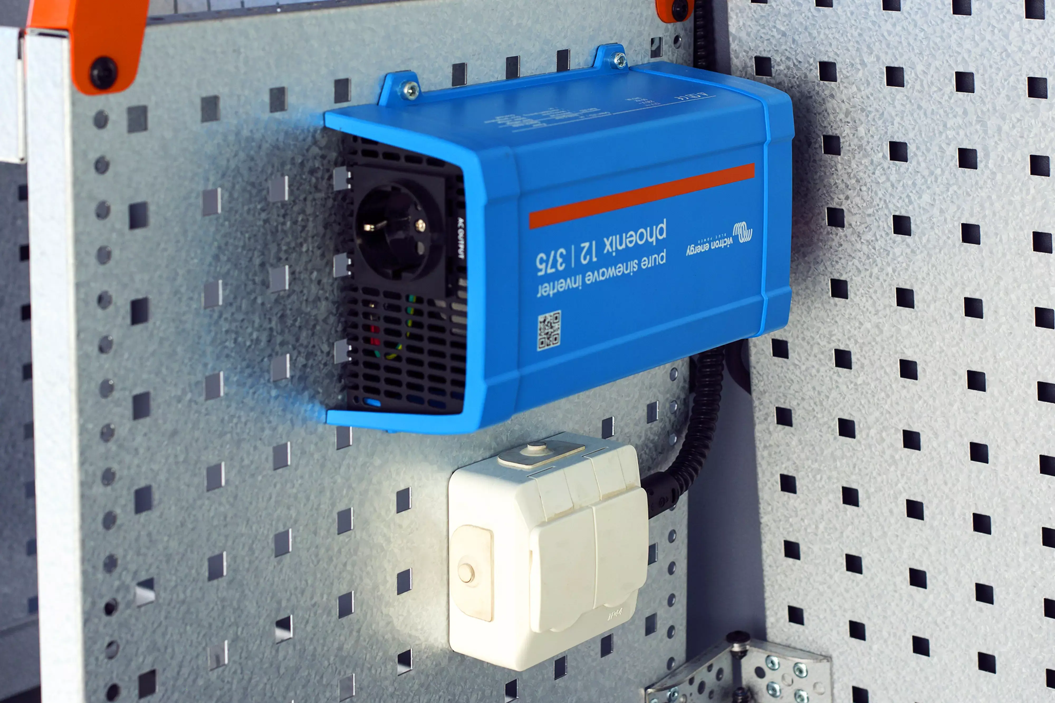 Elektronica, lucht en vering