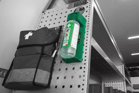 Producten in het kader van de veiligheid, zoals antidiefstal, alarmen en brandblussers voor uw bestelwagen